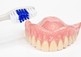  Protez temizliği nasıl yapılmalıdır ?